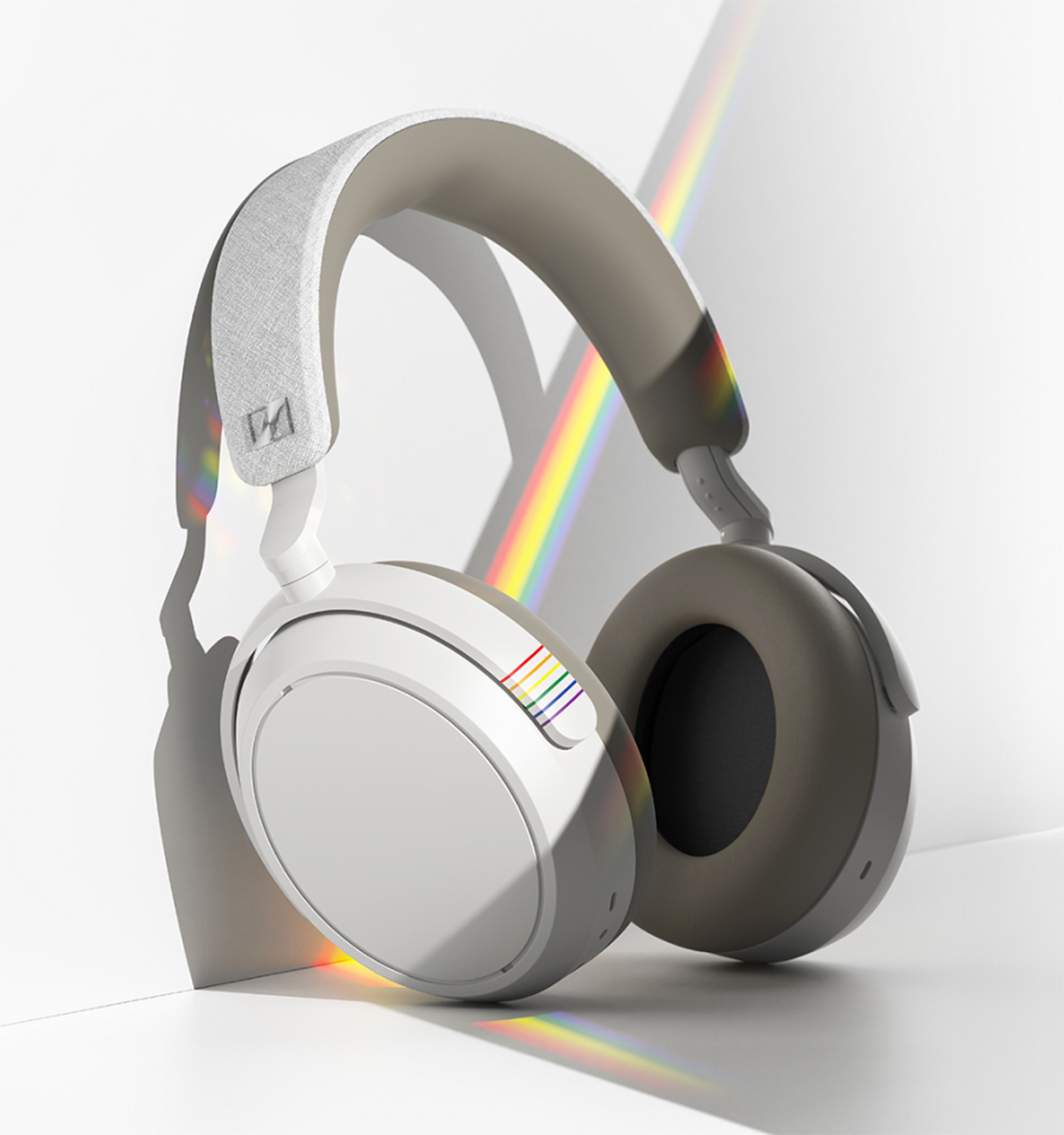 MOMENTUM 4 Wireless Pride Edition