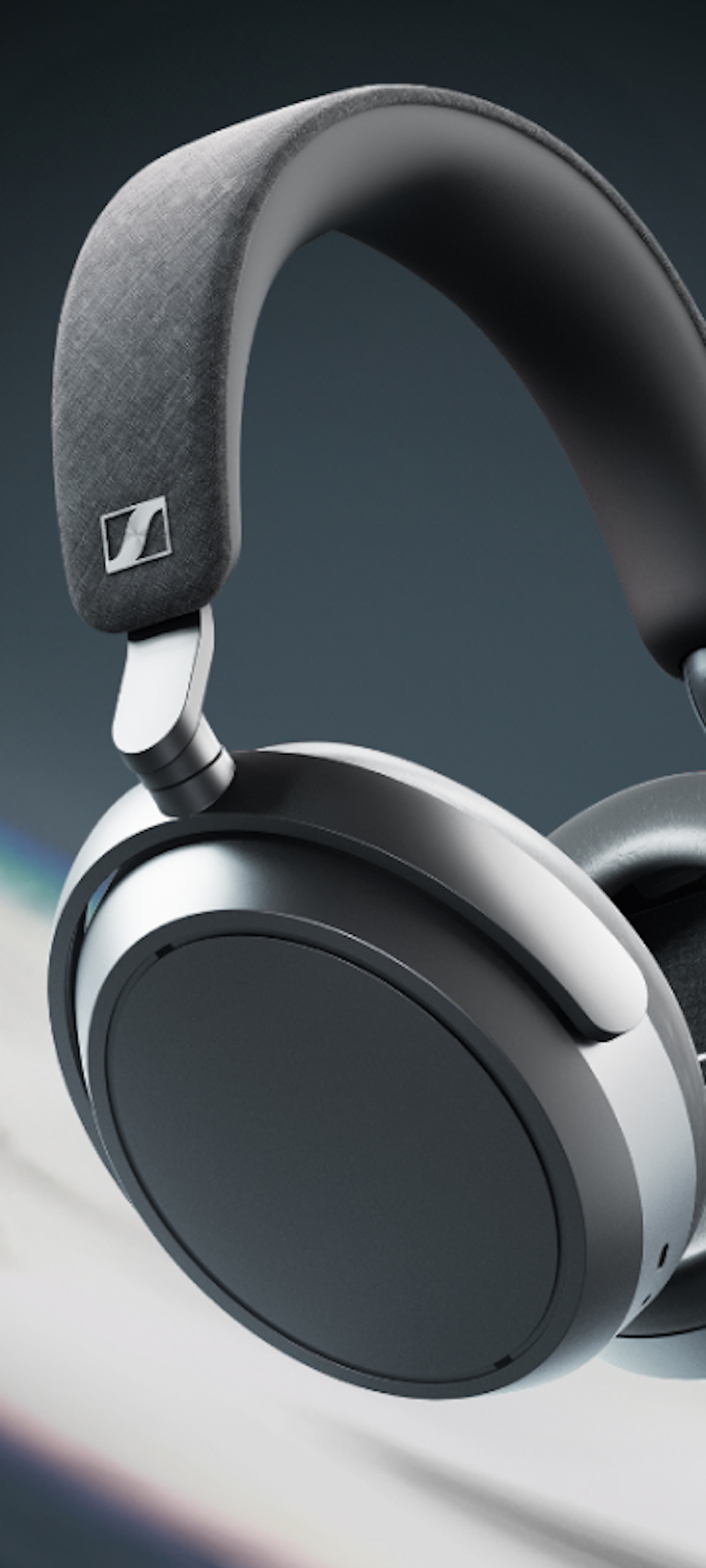 MOMENTUM 4 Wireless Graphite